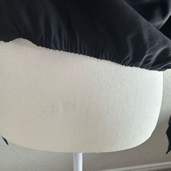 Good American Black Wrap Blouse - Picture 5 of 9